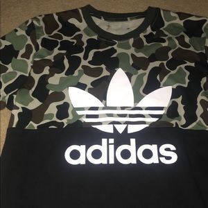Men’s Adidas shirt